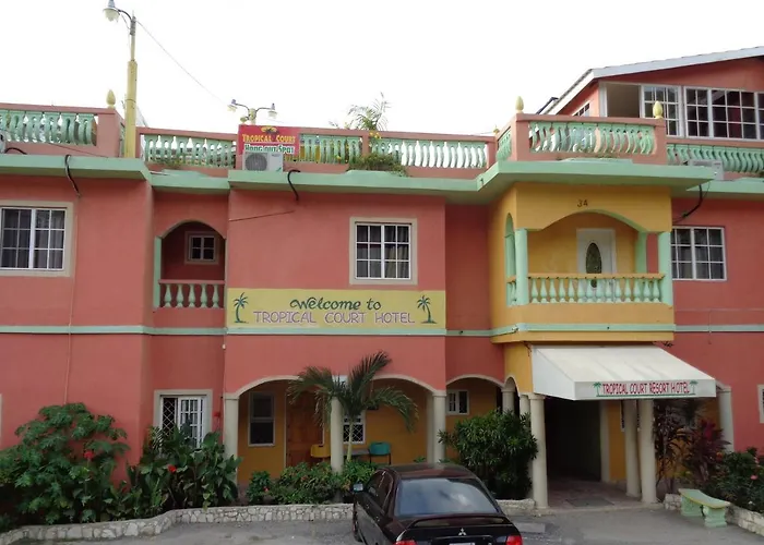 Tropical Court Hotel